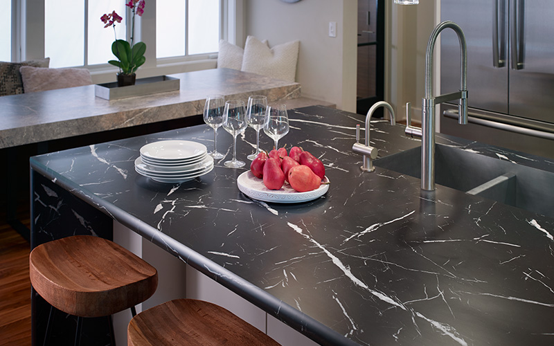 Apples on breakfast bar countertop 7403 Nero Marquina 180fx
