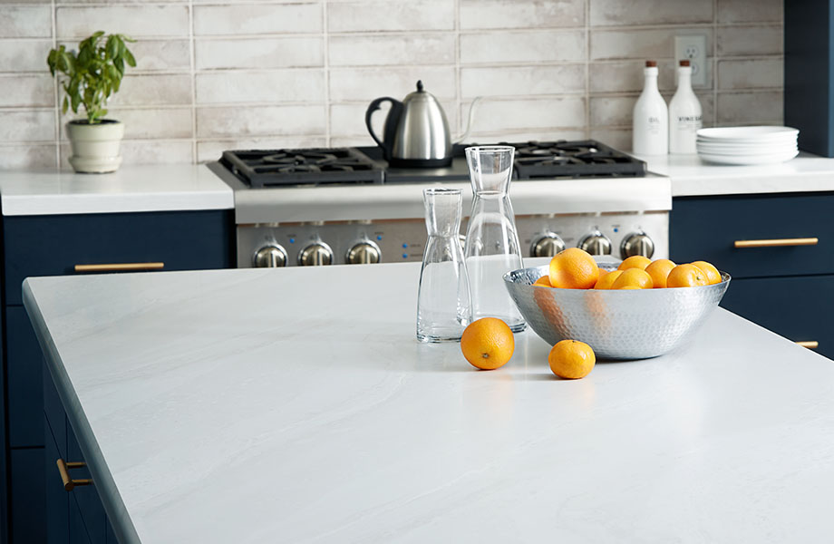 5014 11 White Painted Marble with Oranges