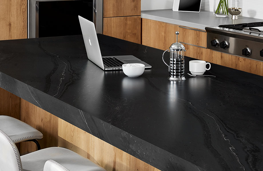 5015 11 Black Painted Marble with laptop