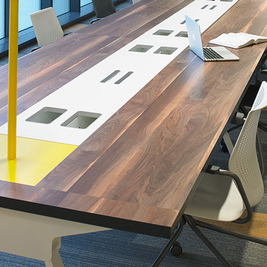 09479 Wide Plank Walnut
