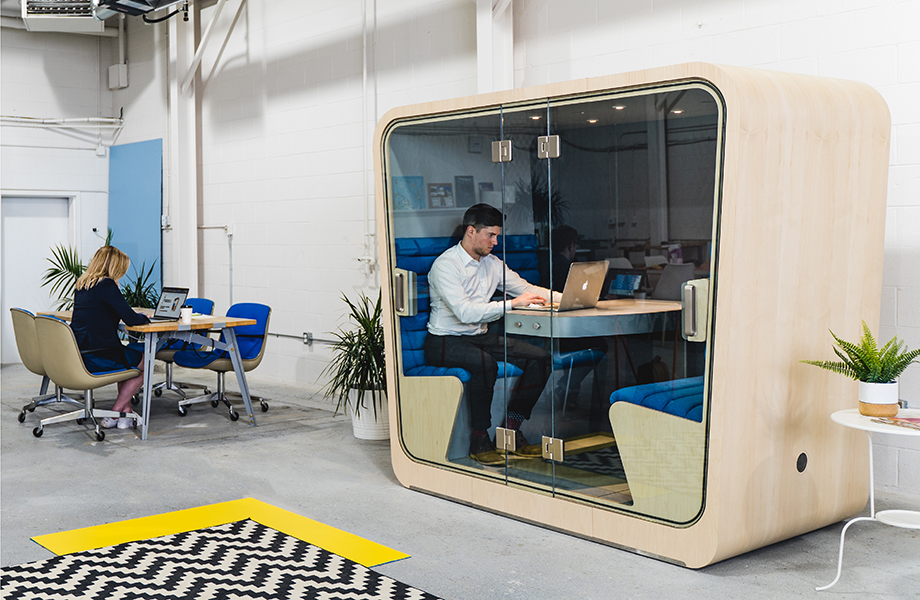 Loop Phone Booth – Onetwosix