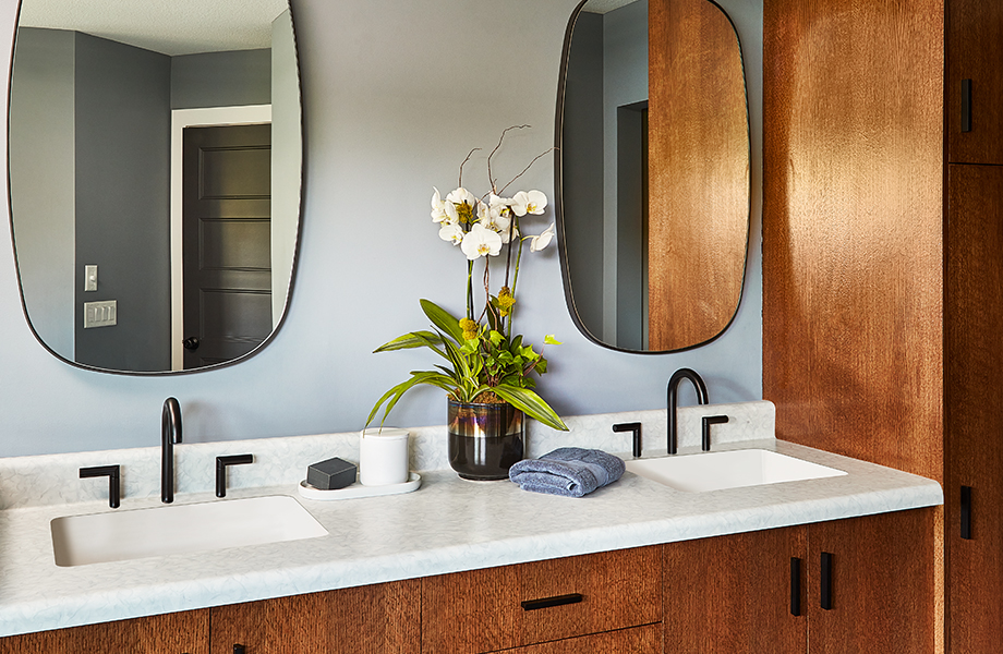 Master bathroom with Formica laminate vanity and double sinks