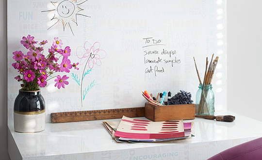 Work desk with flowers and materials 9541 Happy Words Writable Surfaces