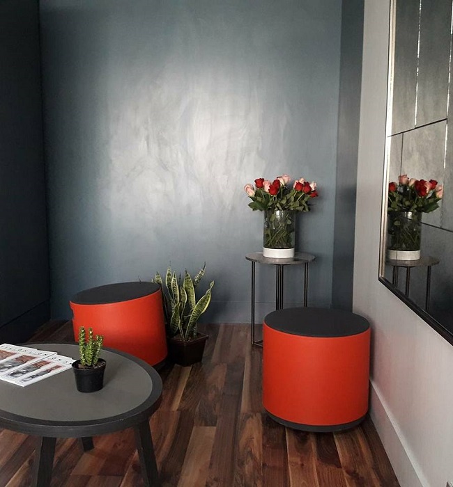 Formica Surfaces Studio_Winter Sky White Painted Wood Grey Thunder