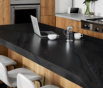 5015 11 Black Painted Marble with laptop