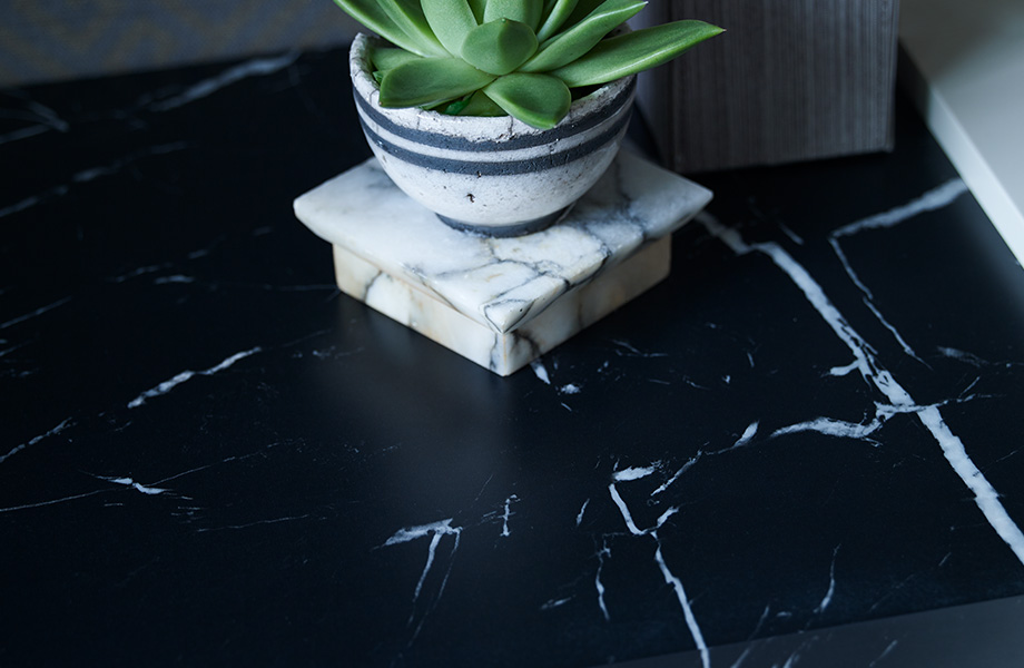 Green succulant 7403 Nero Marquina 180fx