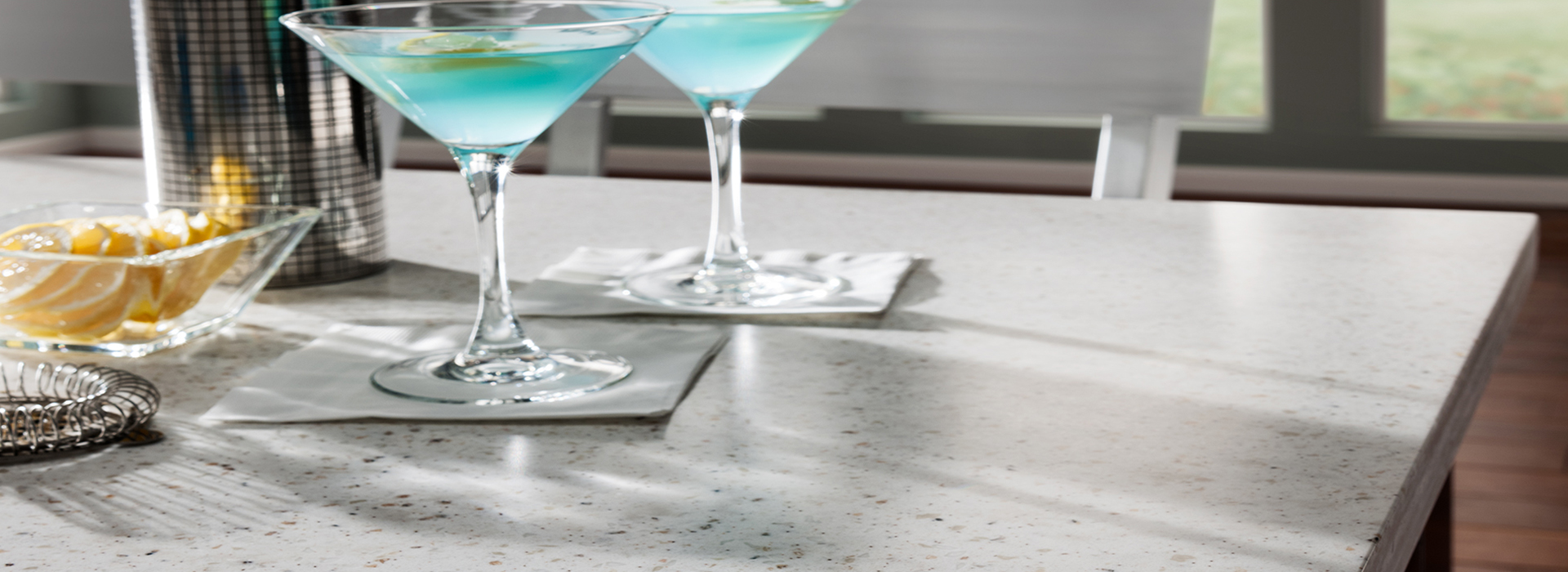 Blue martinis 788 White Travertine Formica Solid Surfacing