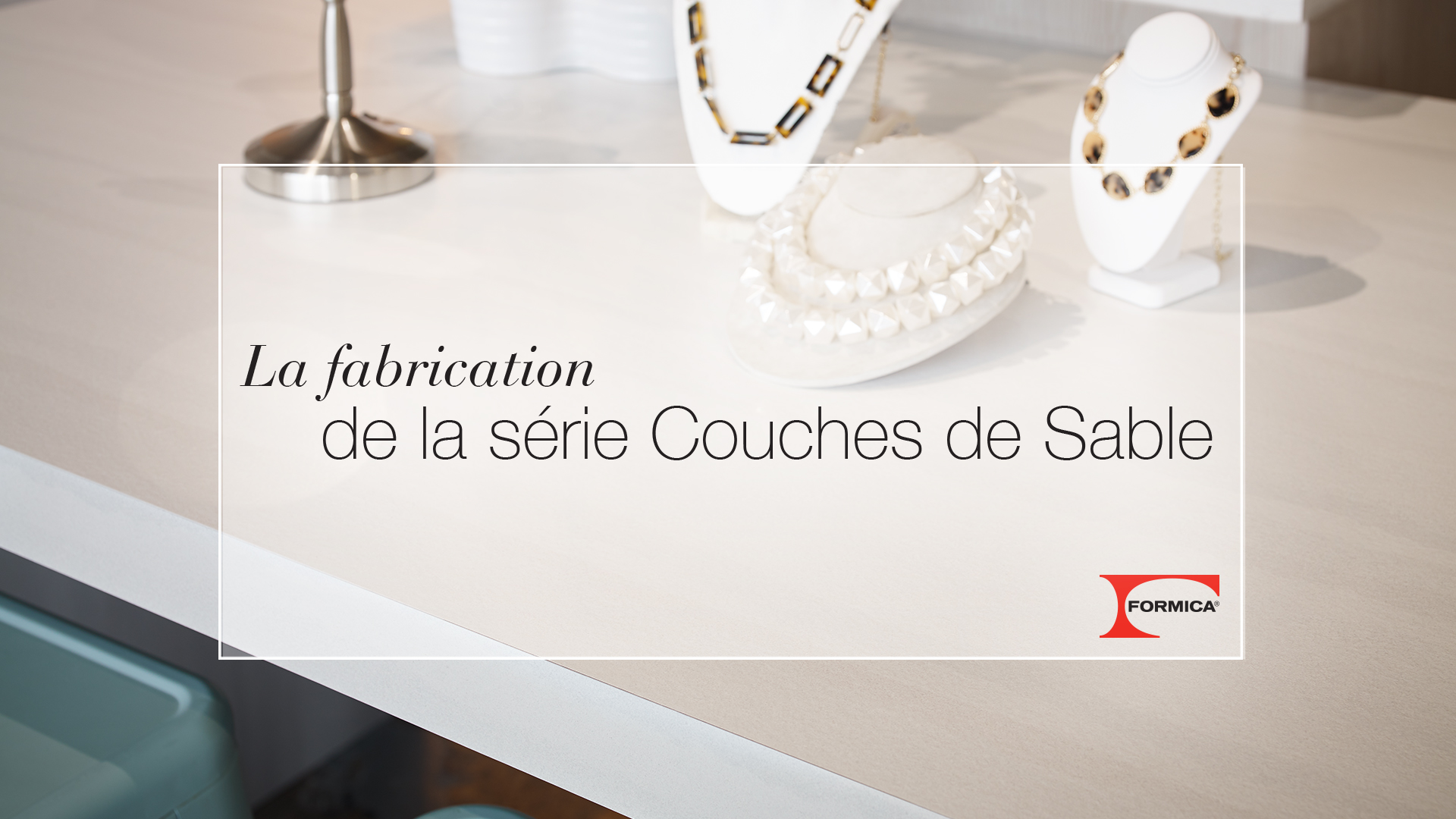 La fabrication de la série Couches de Sable Stratifié haute pression de marque Formica® HPL