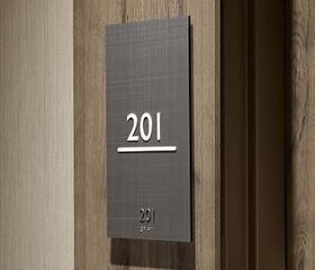 Decometal by Formica Group Planked Coffee Oak M5391 Graphite Veil 350x300